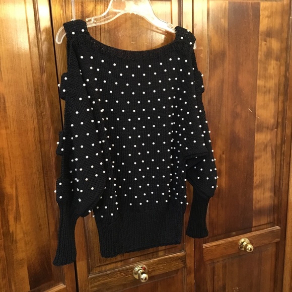 Lady Di heavy knit sweater, no size tag,stretch, pearls embellishments - Picture 2 of 4